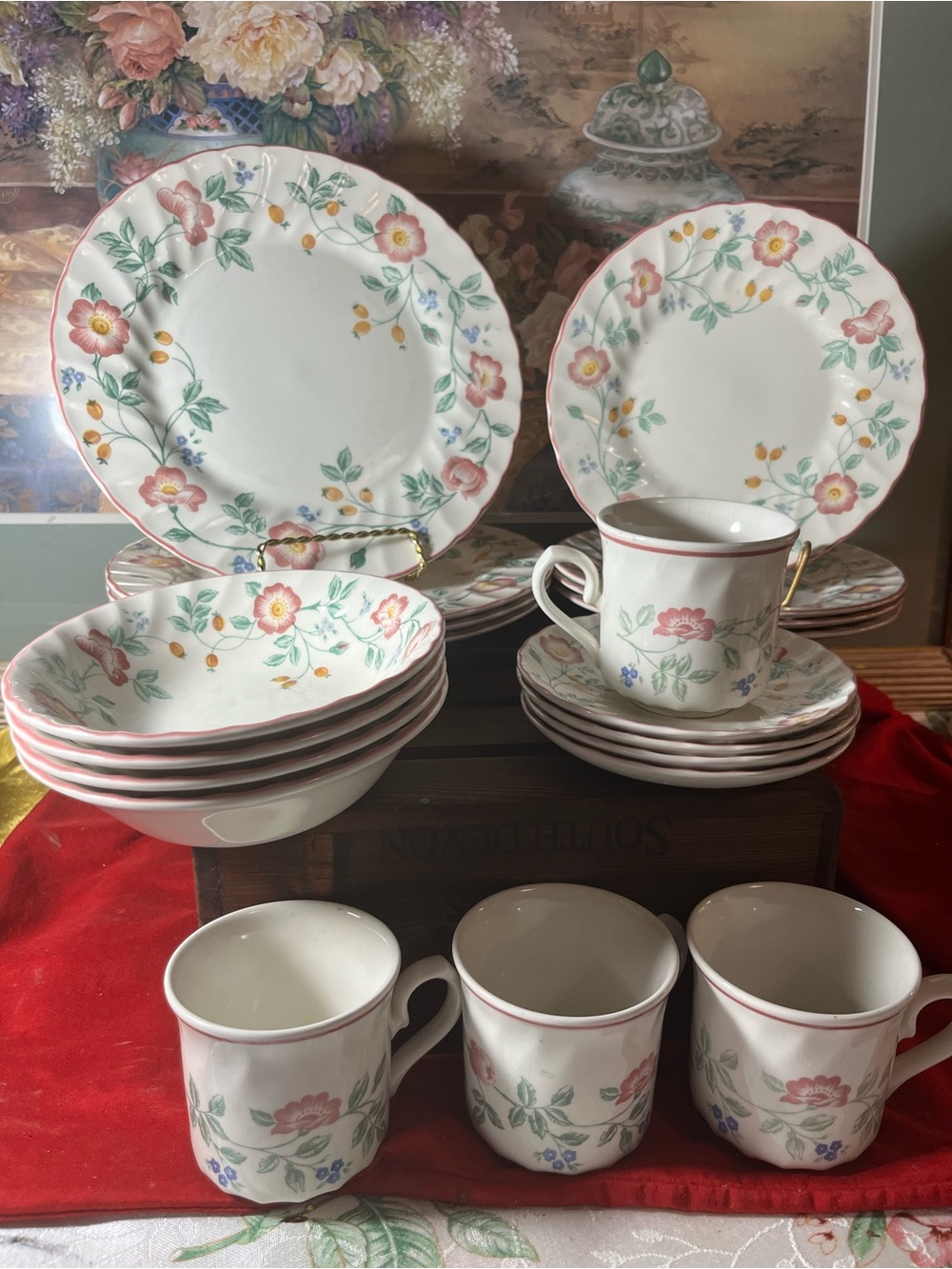 Church hill briar rose setting for 4 people